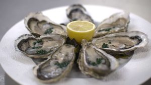 HUITRES-ASSIETTE-PERLEcompressed